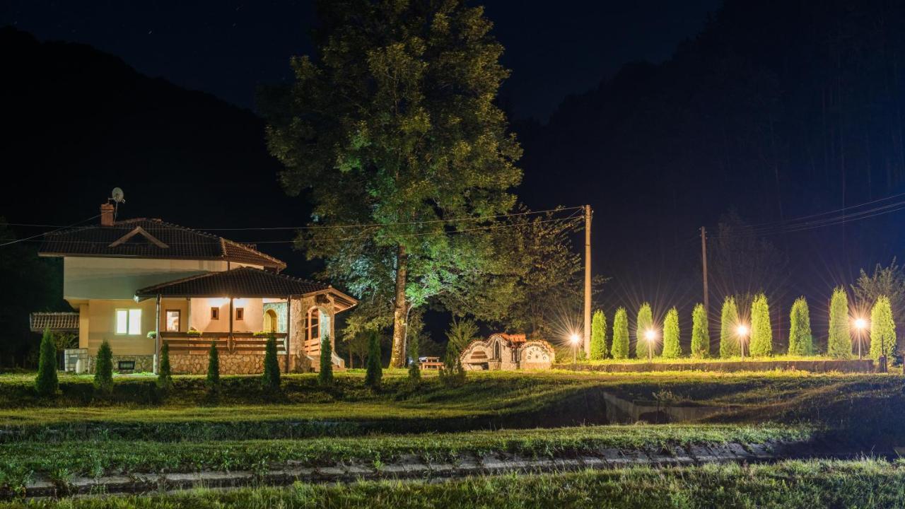 Къща За Гости Черна Река Ribaritsa Exterior foto